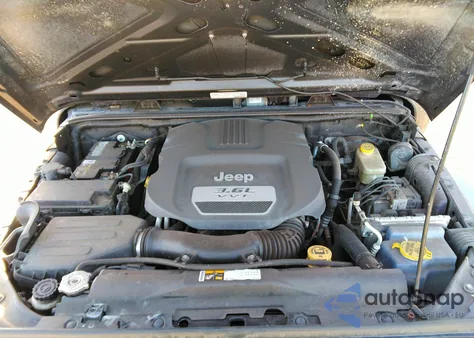 2013 Jeep Wrangler Unlimited Sport z USA, uszkodzony, nr VIN 1C4HJWDG5DL626884